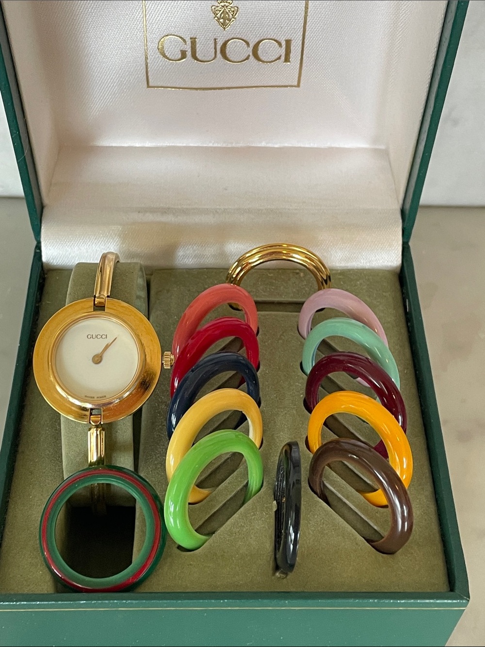 GUCCI Play Gold Bangle White Dial Watch with 13 Multicolor Interchangeable Rings